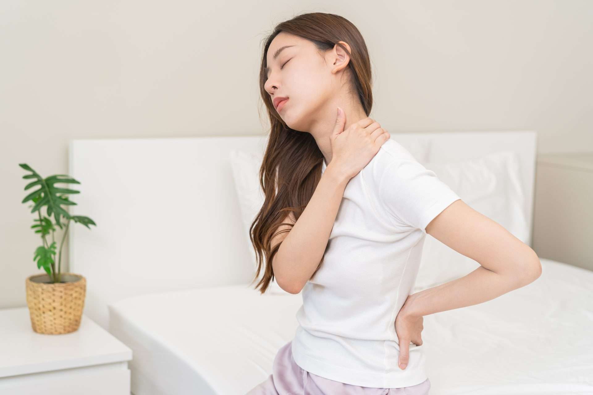 Woman with nerve pain